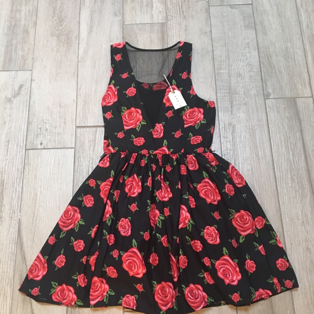 Rose Patterned Dress - Picture 3 of 5